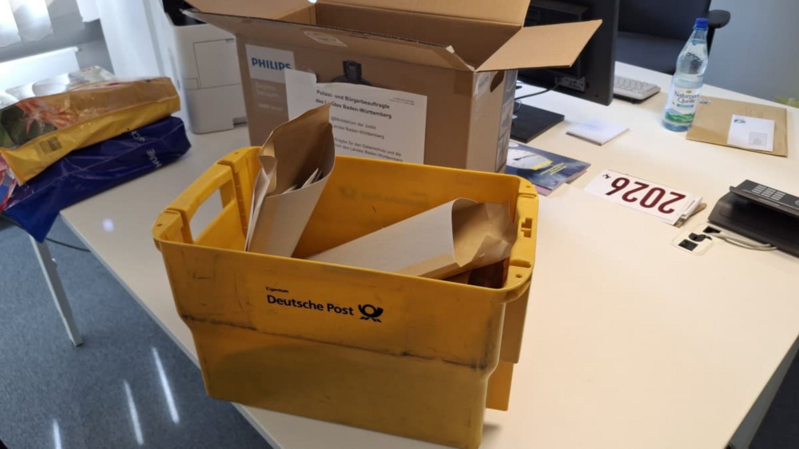 Die Postkiste des Amtsgerichts Rottenburg in unserer Redaktion.Andreas Müller Die Postkiste des Amtsgerichts Rottenburg in unserer Redaktion.Andreas Müller