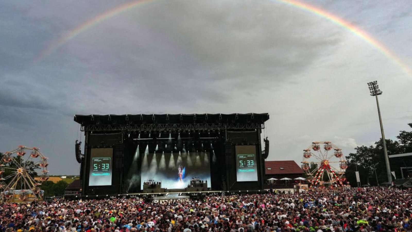 In vergangenen Jahr gab es beim Heimspiel von Andrea Berg in Großaspach einen Regenbogen. Auch in diesem Jahr stehen die Chancen darauf gar nicht schlecht.IMAGO/HOFER In vergangenen Jahr gab es beim Heimspiel von Andrea Berg in Großaspach einen Regenbogen. Auch in diesem Jahr stehen die Chancen darauf gar nicht schlecht.IMAGO/HOFER