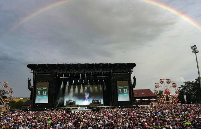 In vergangenen Jahr gab es beim Heimspiel von Andrea Berg in Großaspach einen Regenbogen. Auch in diesem Jahr stehen die Chancen darauf gar nicht schlecht.<span class='image-autor'>IMAGO/HOFER</span>