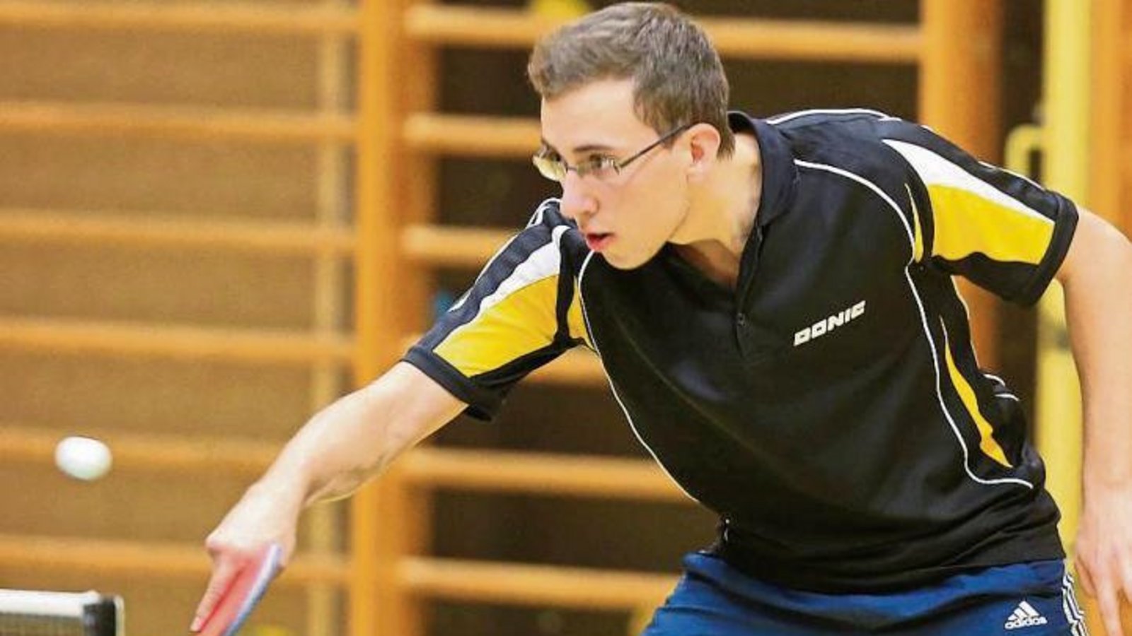 Lukas Fritz geht als einer von nur drei Ensinger Spielern bei den Tischtennis-Stadtmeisterschaften in Kleinglattbach an den Start und gilt dort als Topfavorit. Foto: Archiv/Küppers