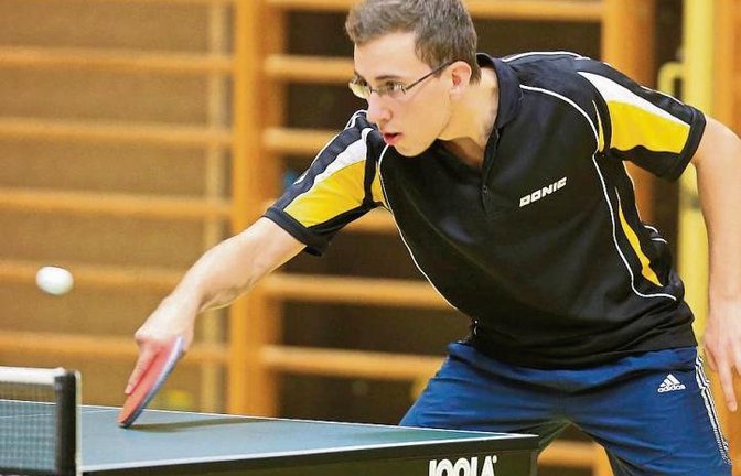 Lukas Fritz geht als einer von nur drei Ensinger Spielern bei den Tischtennis-Stadtmeisterschaften in Kleinglattbach an den Start und gilt dort als Topfavorit. Foto: Archiv/Küppers