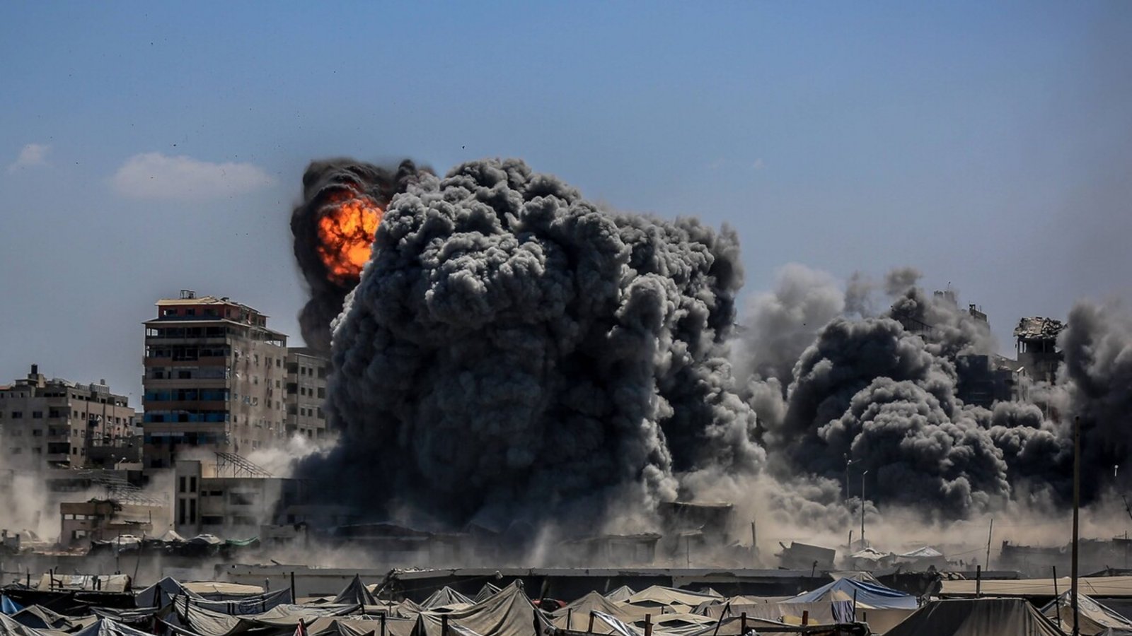 Israels Regierung nimmt Gaza unter Feuer – hier ein Bild vom 10. September – und auch die traditionelle Sicherheitspolitik ihres Landes.Foto: Imago/Anadolu Agency Israels Regierung nimmt Gaza unter Feuer – hier ein Bild vom 10. September – und auch die traditionelle Sicherheitspolitik ihres Landes.Foto: Imago/Anadolu Agency