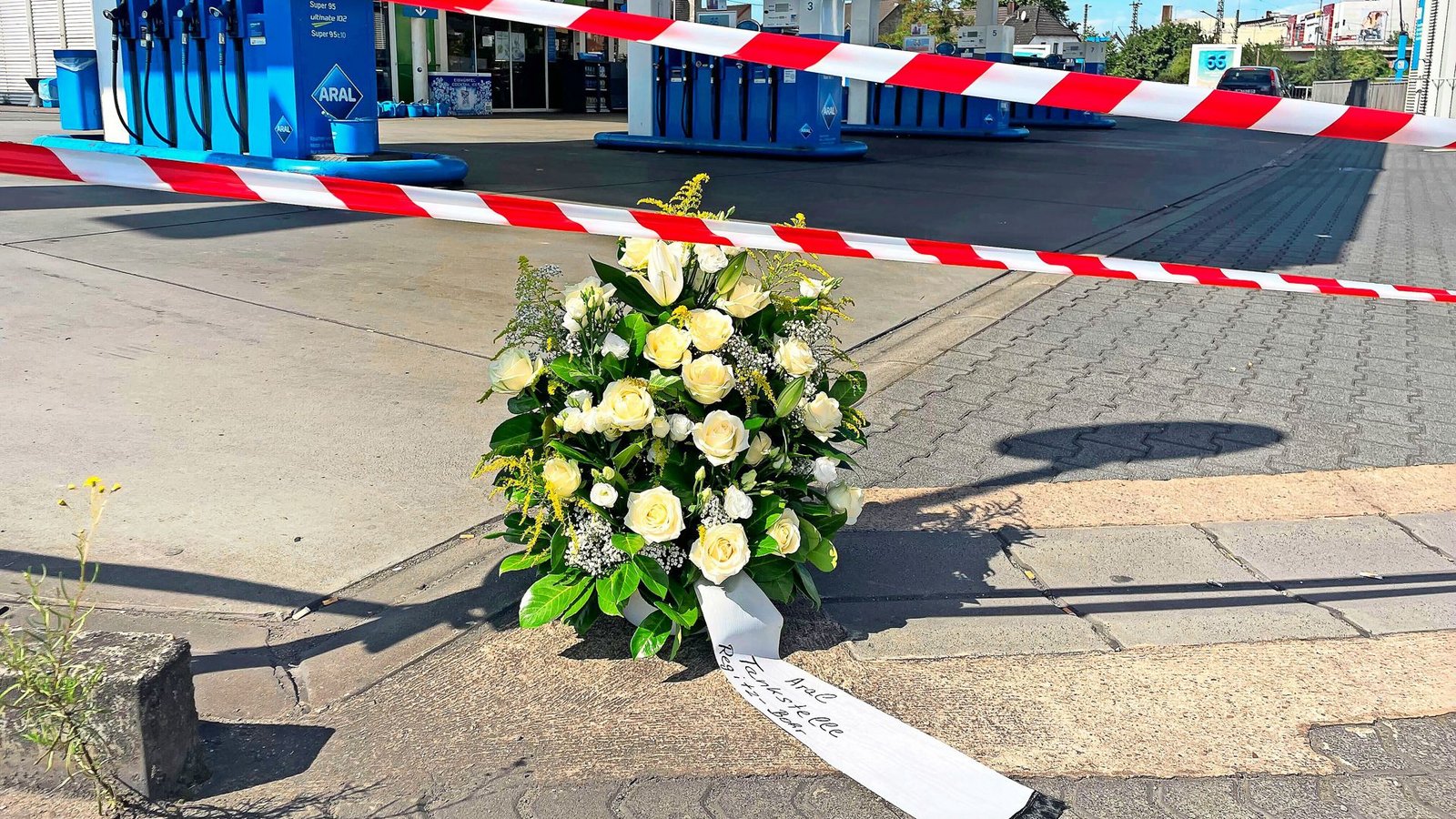 Im Saarland ist bei einer Gedenkfeier am Freitag des vor rund zwei Wochen in Völklingen erschossenen Polizisten gedacht worden. (Archivbild)Foto: Christian Schultz/dpa/Christian Schultz Im Saarland ist bei einer Gedenkfeier am Freitag des vor rund zwei Wochen in Völklingen erschossenen Polizisten gedacht worden. (Archivbild)Foto: Christian Schultz/dpa/Christian Schultz