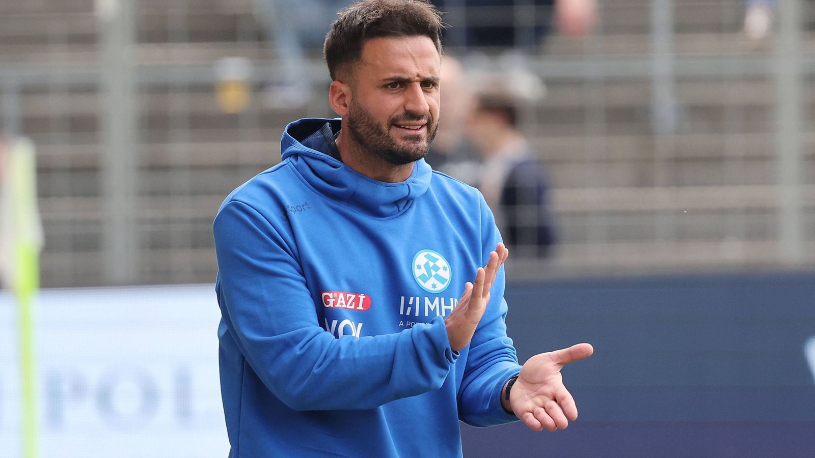 Kickers-Coach Kerem Arslan kann sich mit einem Endspielsieg einen Platz in den Geschichtsbüchern sichern.Foto: Pressefoto Baumann Kickers-Coach Kerem Arslan kann sich mit einem Endspielsieg einen Platz in den Geschichtsbüchern sichern.Foto: Pressefoto Baumann