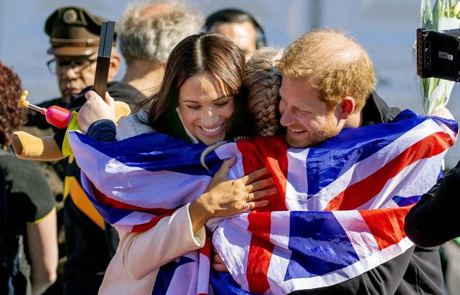 Der britische Prinz Harry (hier mit seiner Ehefrah Meghan bei den Invictus Games hat selbst als Soldat gedient  und setzt sich für einen angemessenen Umgang mit britischen Veteranen ein.<span class='image-autor'>Foto: IMAGO/PPE/IMAGO/PPE</span>