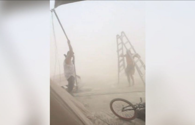 Ein heftiger Sandsturm hat kurz vor Beginn des Burning Man Festivals für Chaos gesorgt.<span class='image-autor'>Foto: SpotOn News</span>