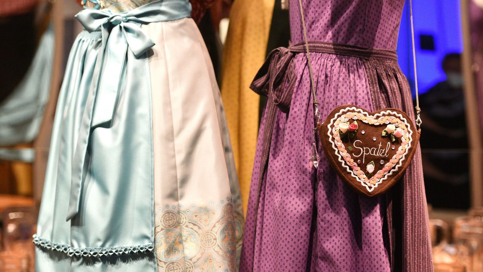 Im Netz gibt es eine Vielzahl von Fakeshops für Dirndl, Verbraucherschützer warnen (Symbolbild).Foto: IMAGO/Panthermedia/Spitzi-Foto via imago-images.de Im Netz gibt es eine Vielzahl von Fakeshops für Dirndl, Verbraucherschützer warnen (Symbolbild).Foto: IMAGO/Panthermedia/Spitzi-Foto via imago-images.de