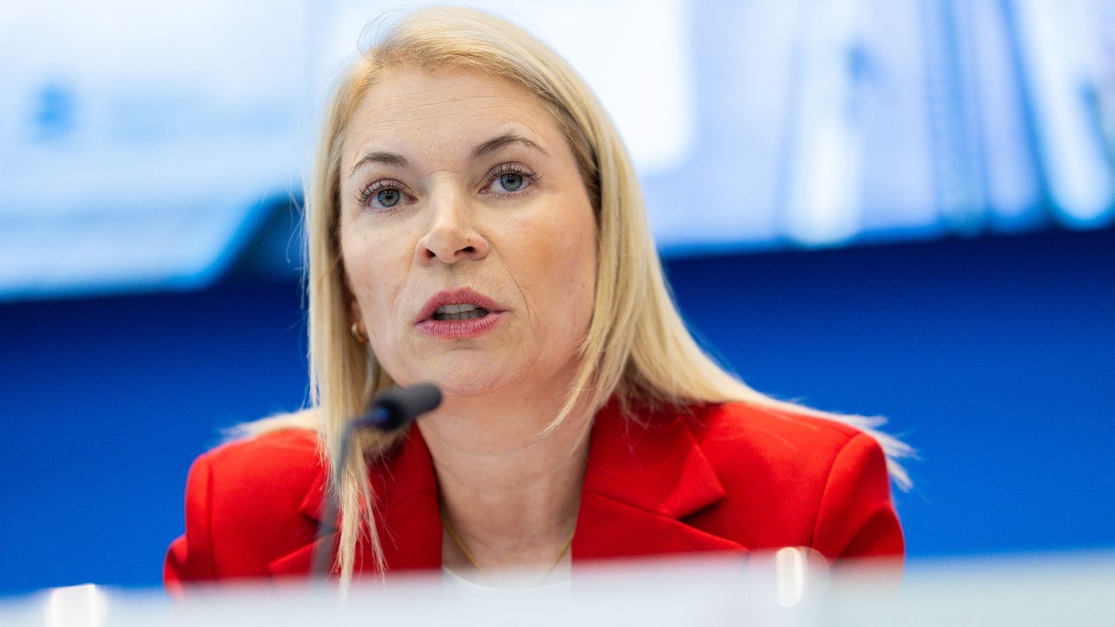 Bahnchefin Evelyn Palla musste den Projektpartnern von Stuttgart 21 die erneute Verschiebung der Eröffnung erklären.Foto: Christoph Schmidt/dpa Bahnchefin Evelyn Palla musste den Projektpartnern von Stuttgart 21 die erneute Verschiebung der Eröffnung erklären.Foto: Christoph Schmidt/dpa
