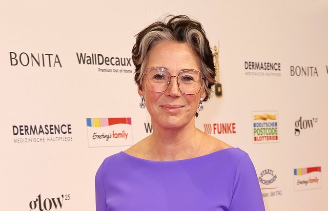 Ildiko von Kürthy im November 2025 bei einer Preisverleihung in Hamburg.<span class='image-autor'>Foto: IMAGO / APress</span>