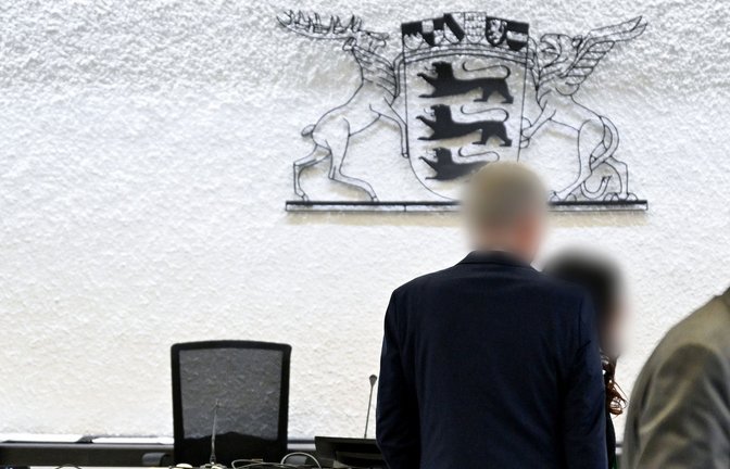 Der Angeklagte vor der Urteilsverkündung am Landgericht.<span class='image-autor'>Foto: dpa/Bernd Weißbrod</span>