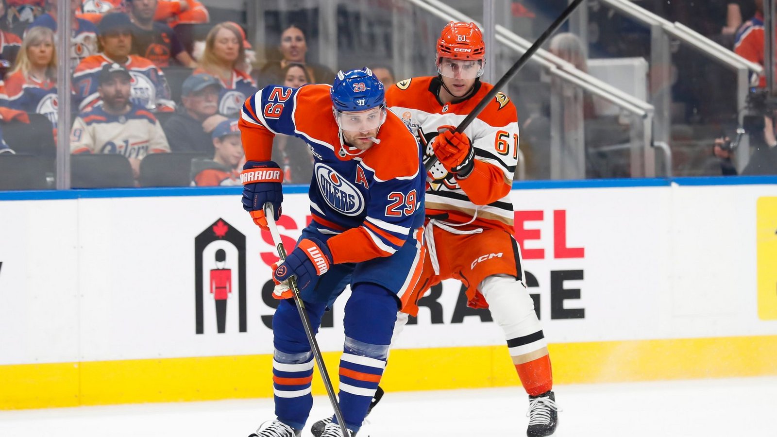 Leon Draisaitl ist zurück auf dem Eis.Foto: CODIE MCLACHLAN/The Canadian Press/dpa