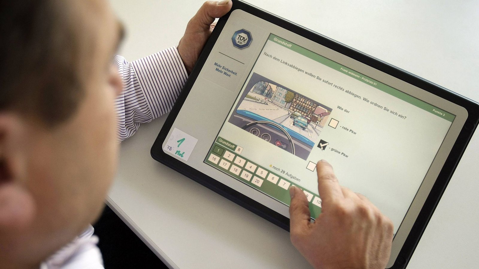 2023 haben viele Prüflinge den Test nicht auf Anhieb bestanden.Foto: IMAGO / Pressefoto Kraufmann&Kraufmann 2023 haben viele Prüflinge den Test nicht auf Anhieb bestanden.Foto: IMAGO / Pressefoto Kraufmann&Kraufmann