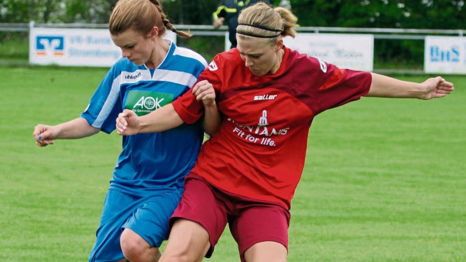 Für Annika Wamser (rechts) und ihre Mannschaftskameradinnen des SC Hohenhaslach steht das erste Pflichtspiel im Jahr 2015 an. Foto: Bürkle Für Annika Wamser (rechts) und ihre Mannschaftskameradinnen des SC Hohenhaslach steht das erste Pflichtspiel im Jahr 2015 an. Foto: Bürkle