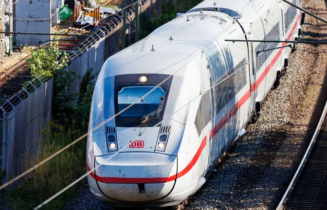 Die Sperrung betrifft auch den Fernverkehr. (Symbolbild)<span class='image-autor'>Philipp von Ditfurth/dpa</span>