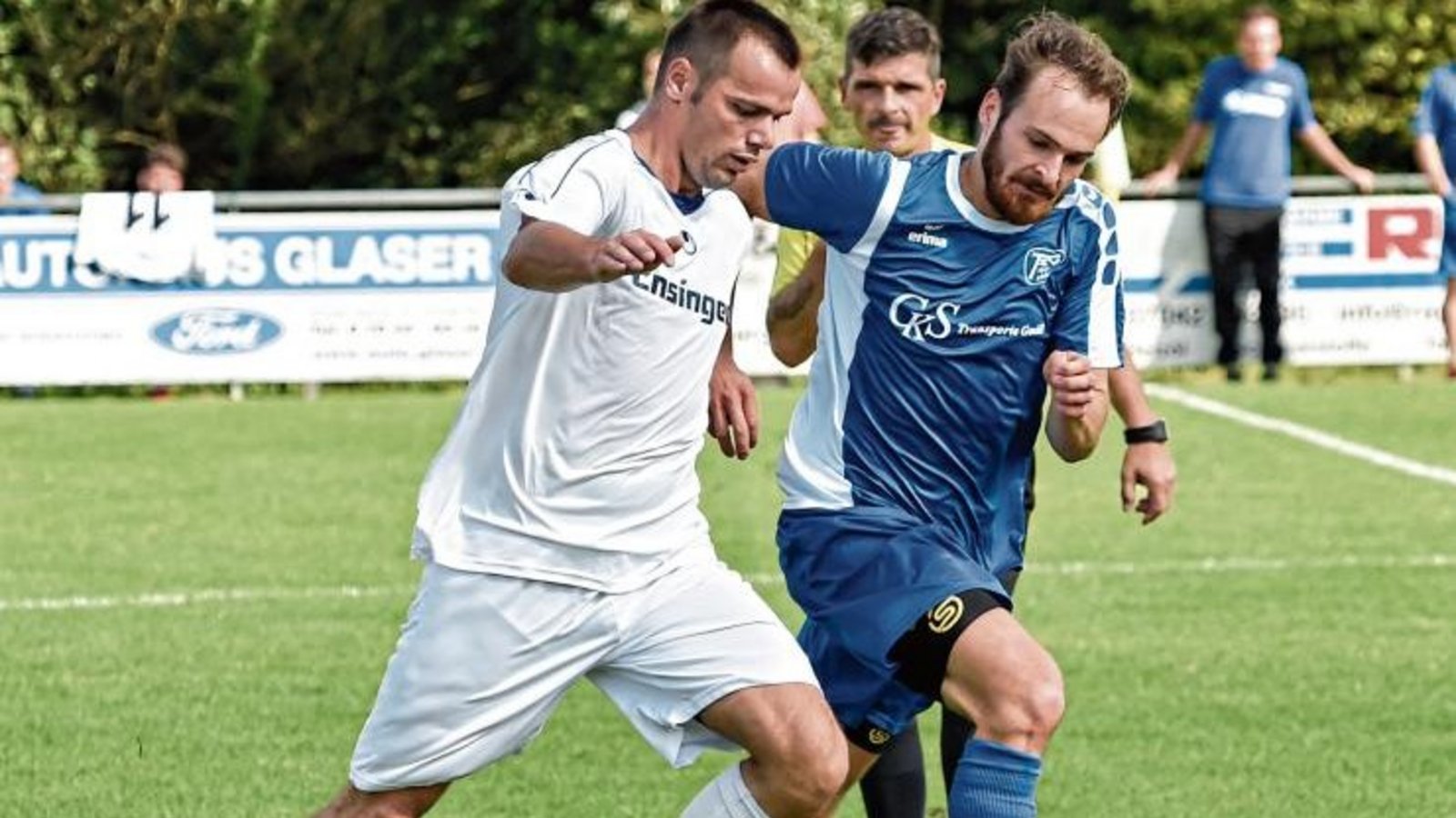 Einer der erfahrenen Recken, die der Defensive der Auricher Stabilität gegeben haben, ist Christoph Lämmle (rechts). Foto: Leitner Einer der erfahrenen Recken, die der Defensive der Auricher Stabilität gegeben haben, ist Christoph Lämmle (rechts). Foto: Leitner