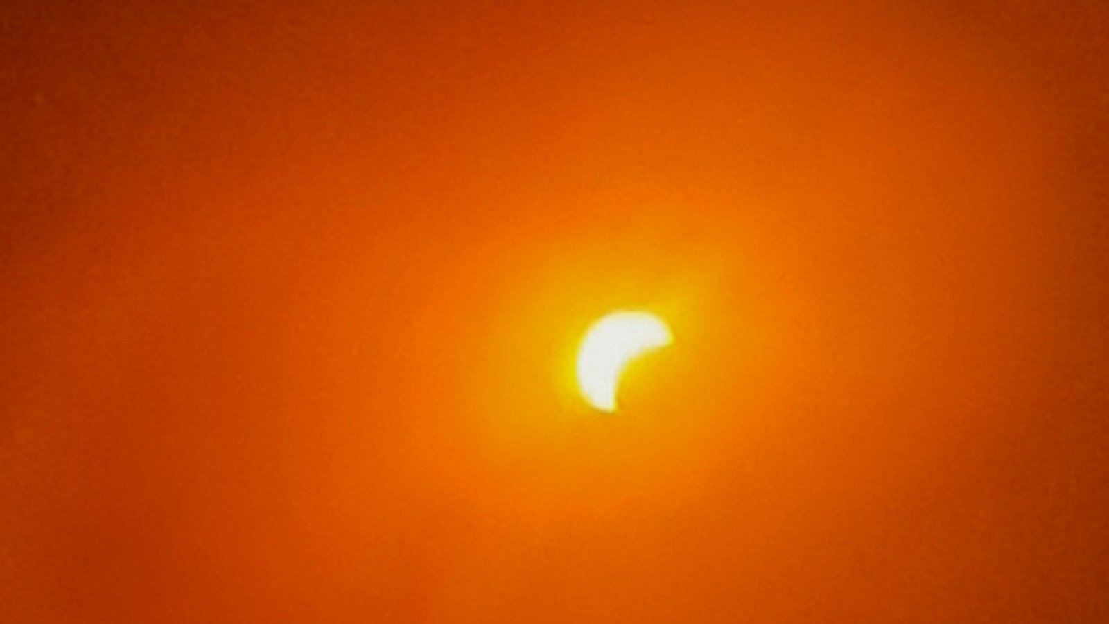 Die Sonnenverdunkelung - eingefangen von Ursula Sonntag.