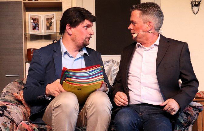 "Money Manni" (links) im Visier des Außenprüfers.
