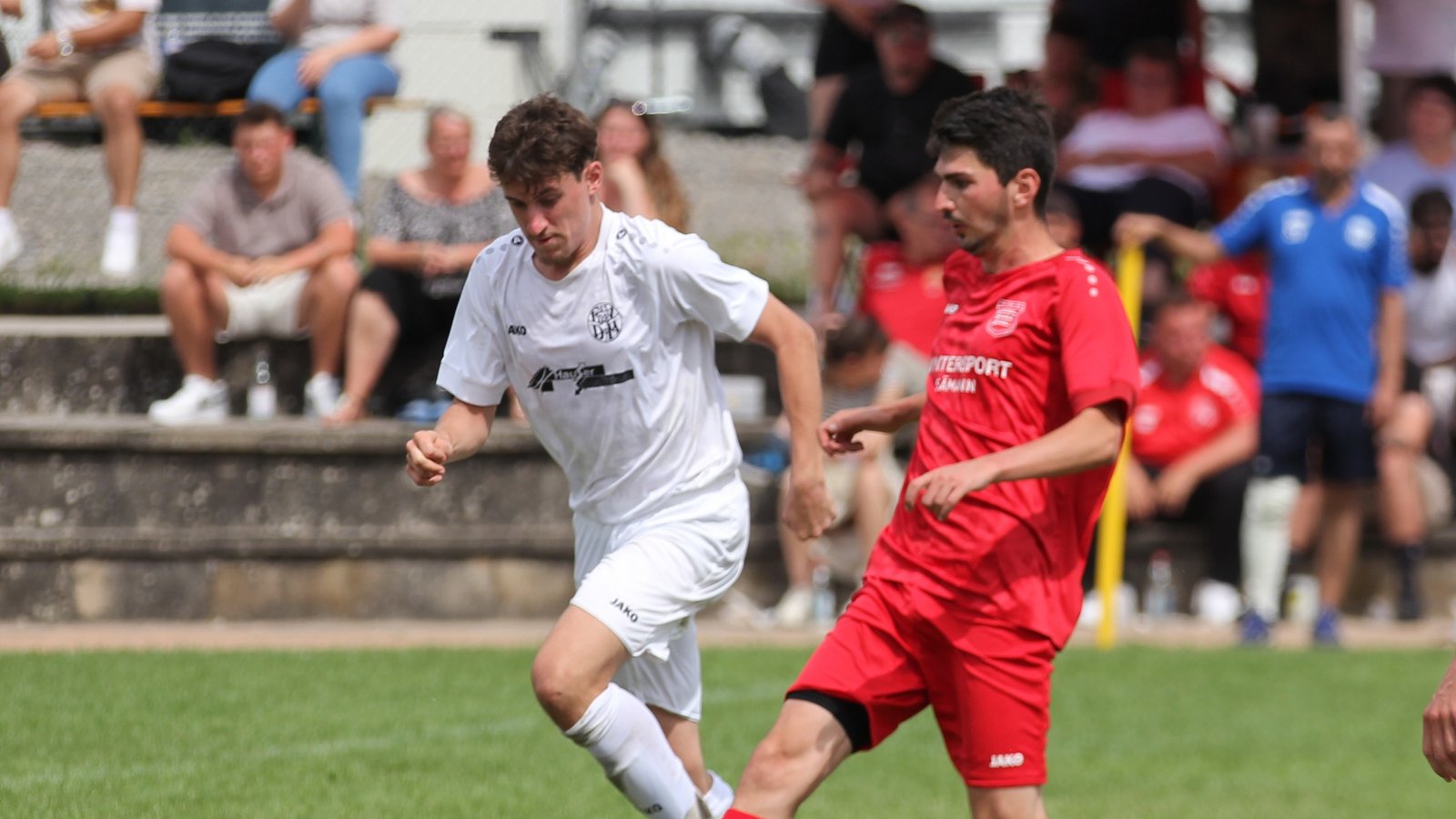 Jannik Burkhardt (rechts) peilt mit Großglattbach einen Derbysieg an. Foto: Dittrich Jannik Burkhardt (rechts) peilt mit Großglattbach einen Derbysieg an. Foto: Dittrich