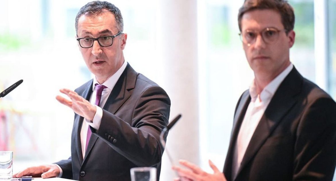 Ministerpräsident Cem Özdemir (Grüne) und sein Vize Manuel Hagel (CDU) sind in der Frage, ob mit der AfD zusammengearbeitet werden kann, einer Meinung.