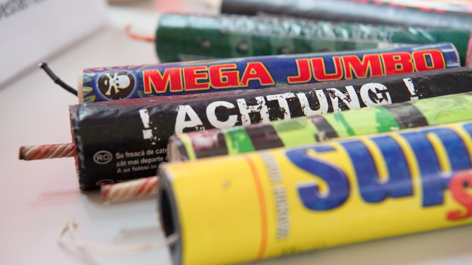 Die sichergestellten Böller sind nur etwas für geschulte Pyrotechniker.Foto: dpa