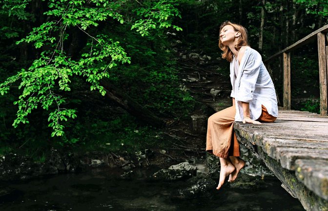 Die KI unterstützt Lena auch beim Thema Selbstreflexion (Symbolbild).<span class='image-autor'>Foto: Imago/Westend61</span>