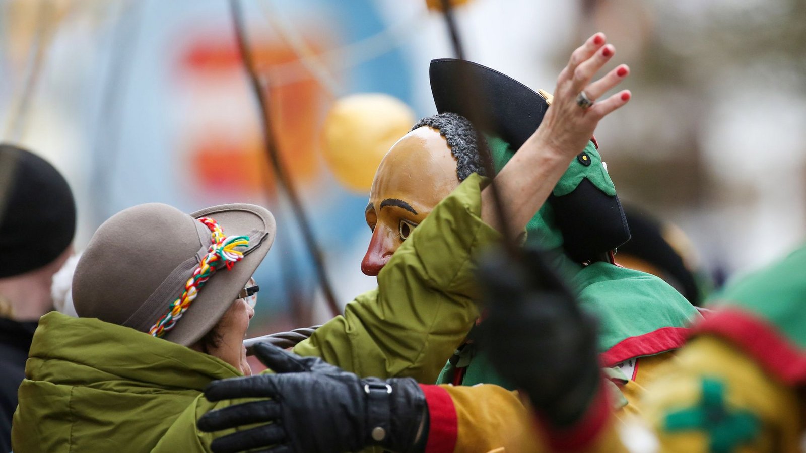 An Fasnacht kommt man sich unweigerlich nahe – ein Fest für Viren.Foto: dpa/Thomas Warnack An Fasnacht kommt man sich unweigerlich nahe – ein Fest für Viren.Foto: dpa/Thomas Warnack
