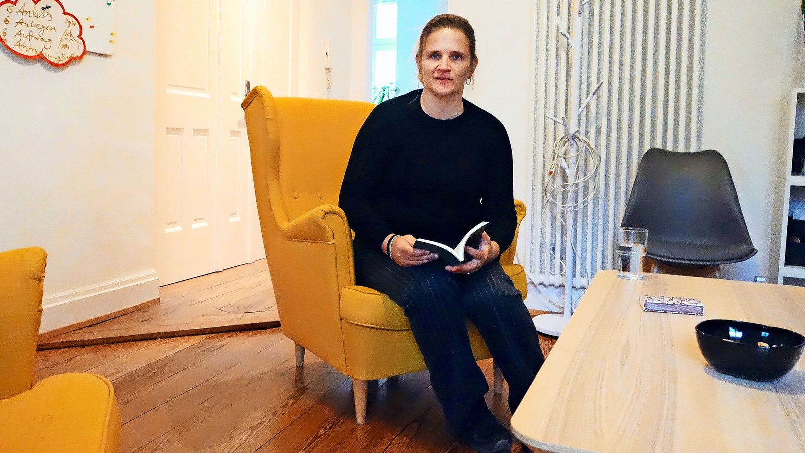 Sarah Pohl im BesprechungszimmerFoto: Astrid Möslinger