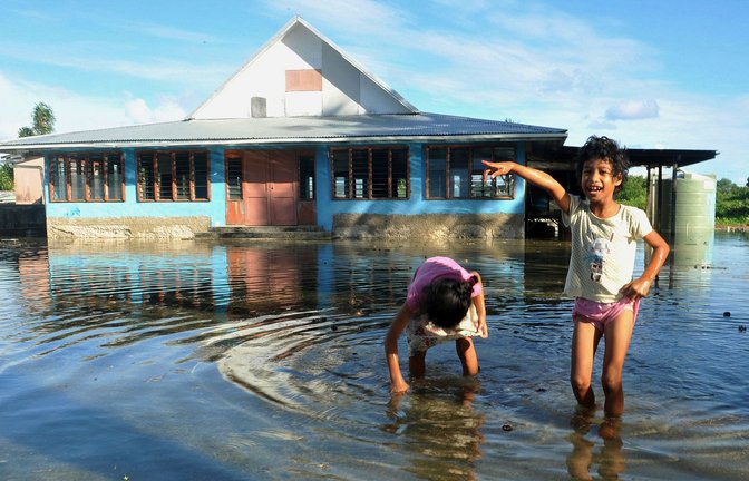 Auf Tuvalu rückt der Ozean immer näher.<span class='image-autor'>Foto: dpa/Kyodo</span>
