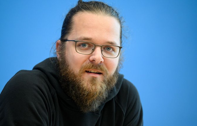 "Gegenmacht – Die Zivilgesellschaft schlägt zurück" ist nicht das erste Buch von Semsrott. (Archivbild)<span class='image-autor'>Foto: Bernd von Jutrczenka/dpa</span>