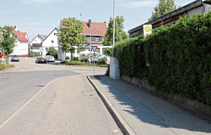 Die Bushaltestelle in der Martinstraße in Nussdorf bekommt ein Wartehäuschen. Foto: Bögel