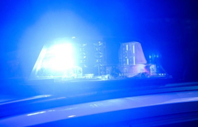 Die Polizei ermittelt (Symbolbild).<span class='image-autor'>Julian Stratenschulte/dpa</span>