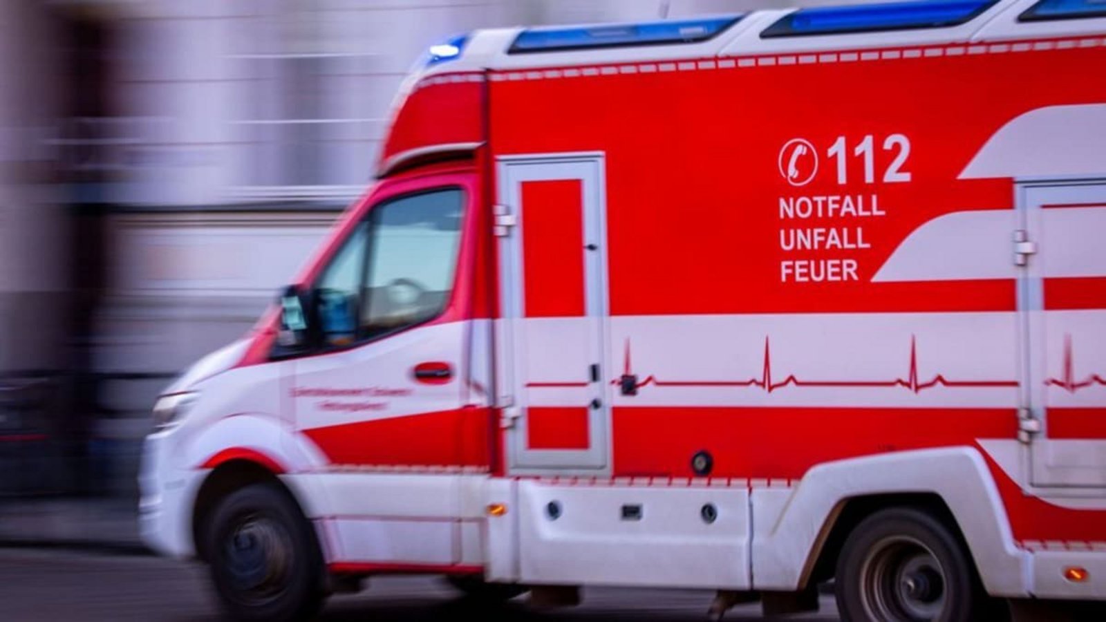 Ein Motorradfahrer ist bei einem Unfall schwer verletzt worden (Symbolbild).dpa
