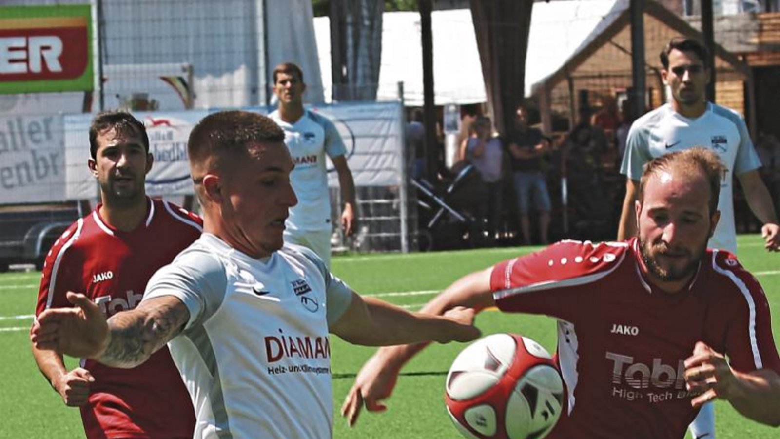 Der SV Riet mit Maurizio Aprigliano gewinnt den ersten Bürger-Maultaschen-Cup. Foto: Küppers