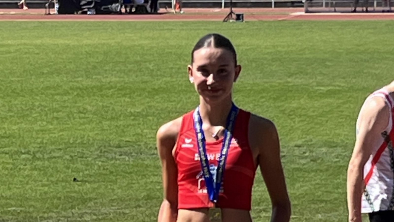 Kira Reinhertz freut sich über Rang und die damit verbundene Bronzemedaille. Foto: privat