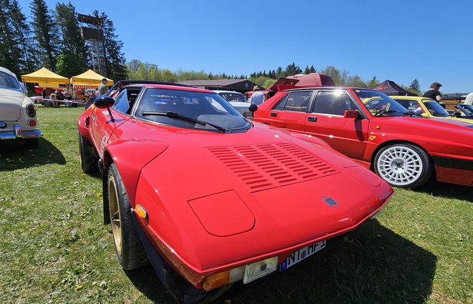Beim Oldtimertreffen in Münsingen gab es etliche Autos zu bestaunen.<span class='image-autor'>Foto: Andreas Rosar/Fotoagentur Stuttgart</span>