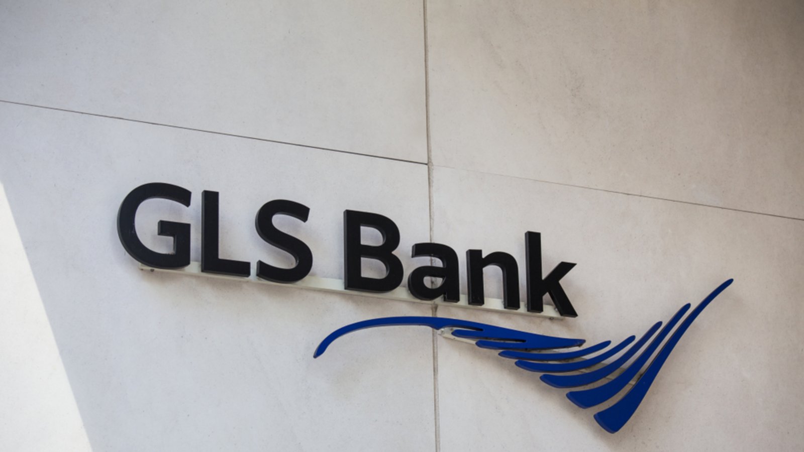 Logo der GLS Bank.Foto: Tobias Arhelger / shutterstock.com Logo der GLS Bank.Foto: Tobias Arhelger / shutterstock.com