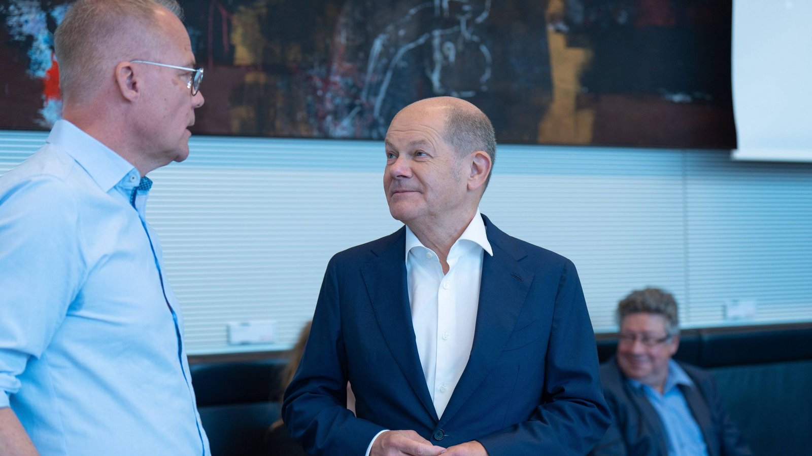 Weiter-so mit Olaf Scholz als Kanzlerkandidat? Man darf gespannt, wie Matthias Miersch (li.) seine neue Rolle ausfüllen wird.Foto: imago/Bernd Elmenthaler Weiter-so mit Olaf Scholz als Kanzlerkandidat? Man darf gespannt, wie Matthias Miersch (li.) seine neue Rolle ausfüllen wird.Foto: imago/Bernd Elmenthaler