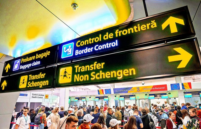 An Bukarests Flughafen Otopeni gelten nun die Schengen-Regeln.<span class='image-autor'>Foto: dpa/Andreea Alexandru</span>