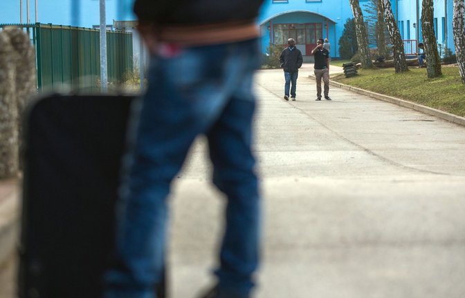 In Baden-Württemberg wird Asylbewerbern ohne Bleiberecht eine Starthilfe für die Rückkehr in die Heimat angeboten. (Symbolbild)<span class='image-autor'>Foto: dpa/Jens Büttner</span>