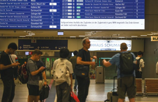 Bahnverkehr wegen Funkstörung bundesweit eingestellt.<span class='image-autor'>Foto: Christoph Reichwein/dpa</span>