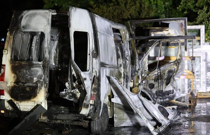 Feuerwehr und Polizei rückten am Mittwochmorgen zu einem Brand in Kuchen an.<span class='image-autor'>Foto: SDMG</span>