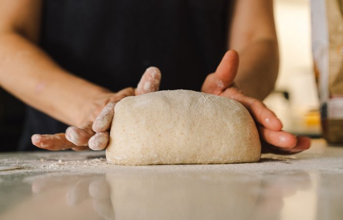 Aus einem Sauerteig wird ein Brotstern gebacken. (Symbolbild)<span class='image-autor'>Foto: Nastyaofly/ Shutterstock</span>