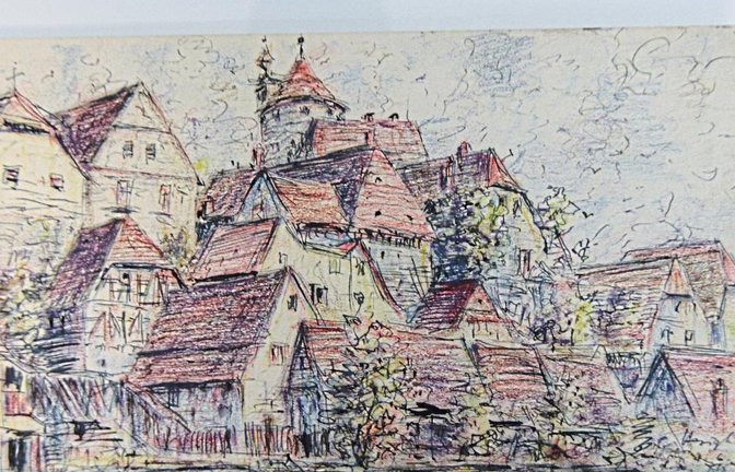 Besigheim, von der Enz aus betrachtet und gezeichnet, gehörte zu den Stationen, die Friedrich Bächle mit dem Rad ansteuerte. Fotos: Romanowski