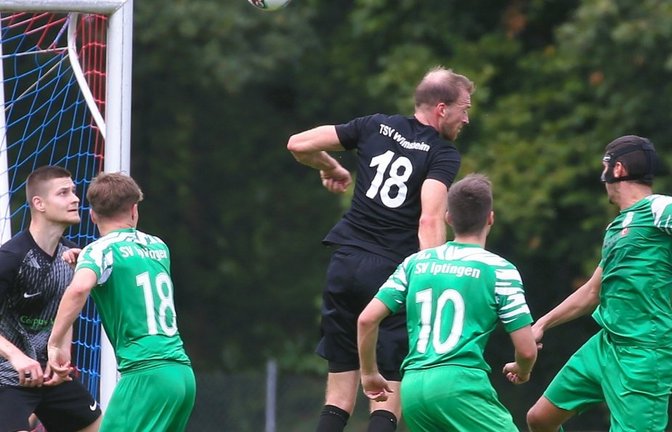 Die Iptinger (in Grün) haben beim Plattenpokal ein relativ glückloses Turnier gespielt.