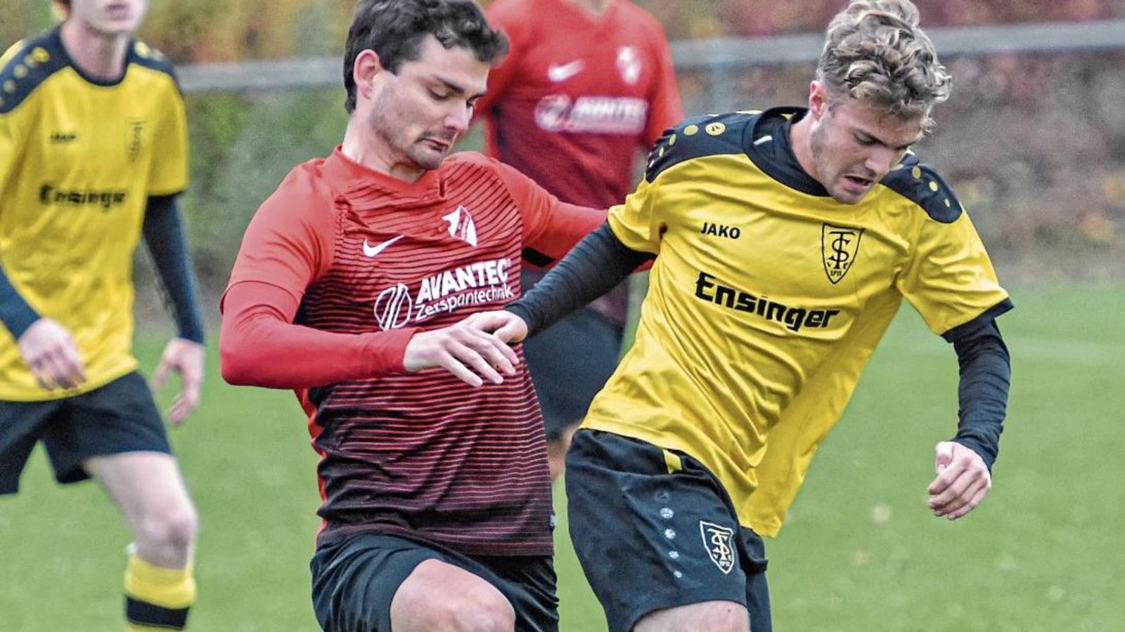 Topteams unter sich: Ensingen mit Dominik Urbani (rechts) und Horrheim mit Pascal Kohler kämpfen in der B 7 um den Titel. Foto: Leitner Topteams unter sich: Ensingen mit Dominik Urbani (rechts) und Horrheim mit Pascal Kohler kämpfen in der B 7 um den Titel. Foto: Leitner
