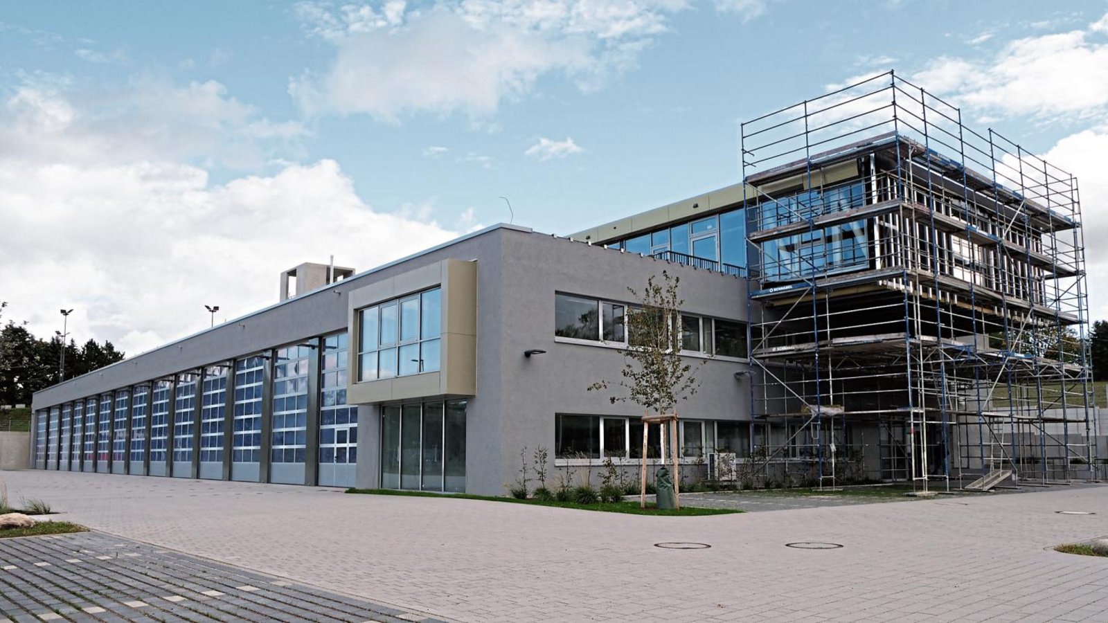 Die letzten Arbeiten am Neubau der Feuerwache in Mühlacker laufen. Das Gebäude soll nächstes Jahr bezogen werden. Fotos: Friedrich Die letzten Arbeiten am Neubau der Feuerwache in Mühlacker laufen. Das Gebäude soll nächstes Jahr bezogen werden. Fotos: Friedrich