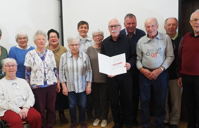 Zahlreiche Mitglieder sind bei der Hauptversammlung des Liederkranz Häfnerhaslach ausgezeichnet worden. <span class='image-autor'>Foto: p</span>