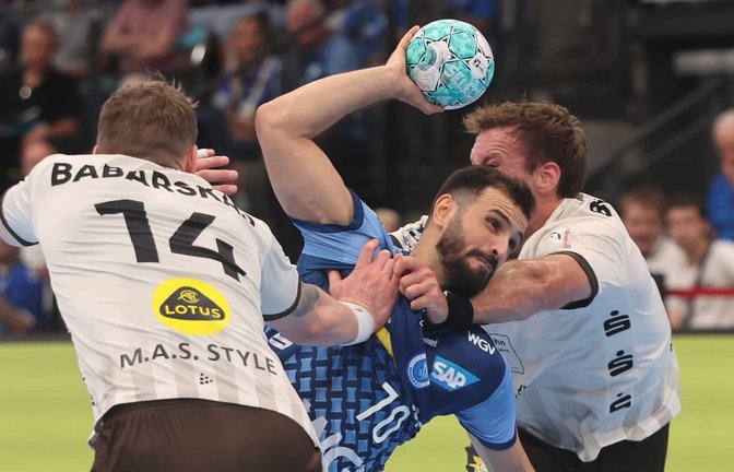 TVB-Rückraumspieler Mohamed Amine Darmoul setzt sich kraftvoll durch.<span class='image-autor'>Baumann</span>