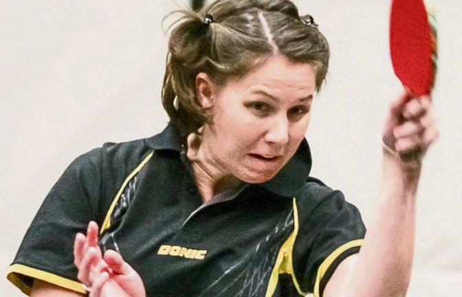 Sabine Kreidler ist zwar weit weg gezogen, steht der Oberriexingen Frauenmannschaft aber bei Personalnot weiterhin für die Spiele der Tischtennis-Bezirksliga zur Verfügung. Foto: Nachreiner