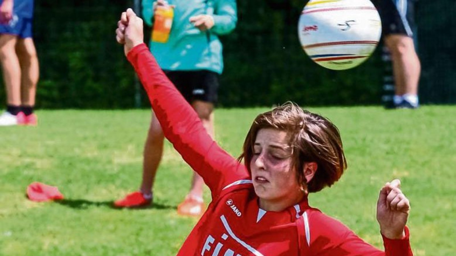 Anna Winkler vom TV Vaihingen kämpft beim Heinrich-Ettinger-Pokal um eine gute Platzierung mit der U-16-Auswahl des Schwäbischen Turner-Bunds. Foto: Simecek Anna Winkler vom TV Vaihingen kämpft beim Heinrich-Ettinger-Pokal um eine gute Platzierung mit der U-16-Auswahl des Schwäbischen Turner-Bunds. Foto: Simecek